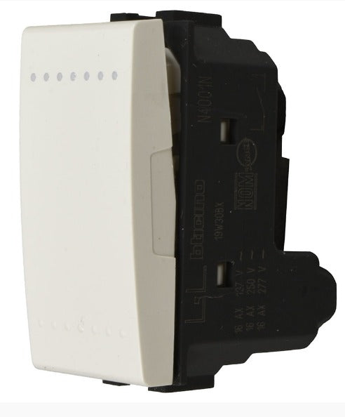 LIVINGLIGHT TOMA CORRIENTE DUPLEX 2P+T 3 MOD 15A 127-277V NGO