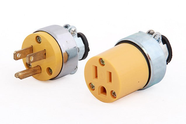 COMORSA CLAVIJA PLASTICA MARFIL 2P PATA DE LATON 15AMP 127V