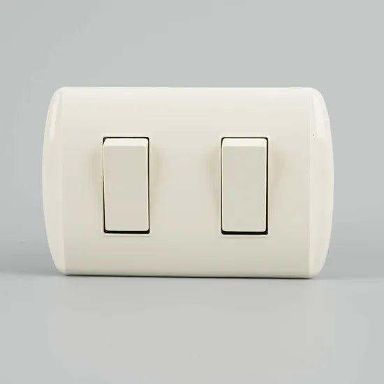 MODUS PRO TOMACORRIENTE 2P+T 15A 127-250V 1 MOD C/PROT INF MARFIL