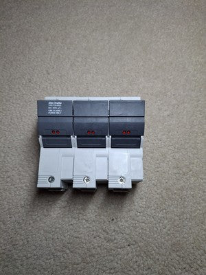 ALLEN-BRADLEY PORTAFUSIBLE 3P 60A 600V CLASE J