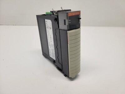 ALLEN-BRADLEY CONTROLLOGIX OUTPUT MODULE ISOL 16 PT