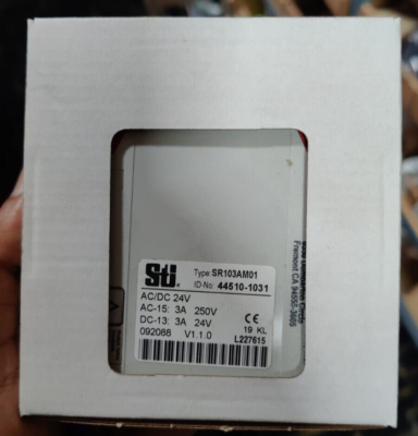 OMRON/STI SR103AM01 SAFETY MONITORING RELAY 24V