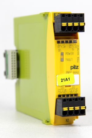 PILZ MULTI SAFETY MODULE 4N/O 773536