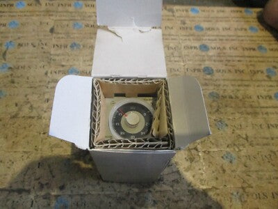 OMRON ANALOG TIMER 8 PIN 100-240VAC 1.2-300HRS