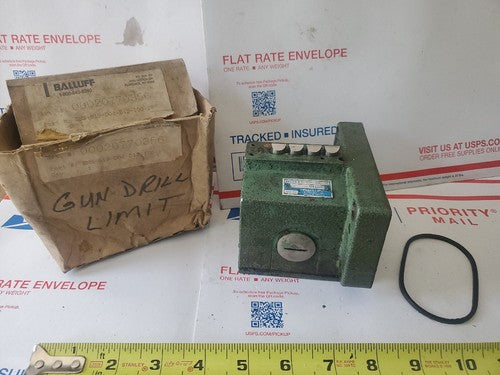 BALLUFF SOPORTE DE MONTAJE BOS 26 HW 1