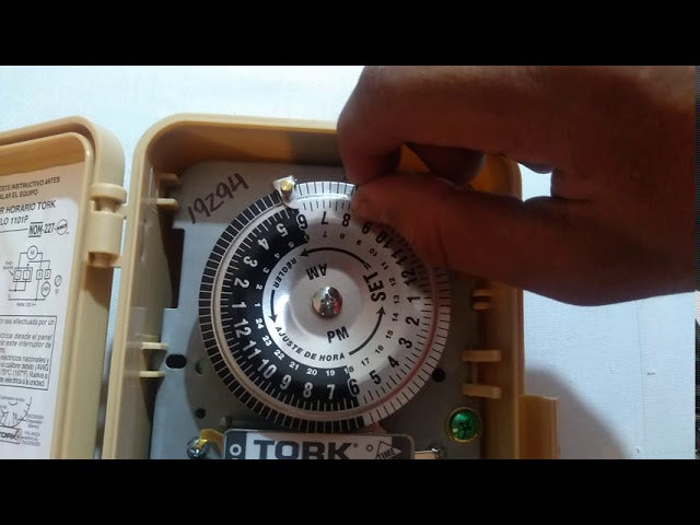 TORK INTERRUPTOR DE HORARIO 127V 20 AMP