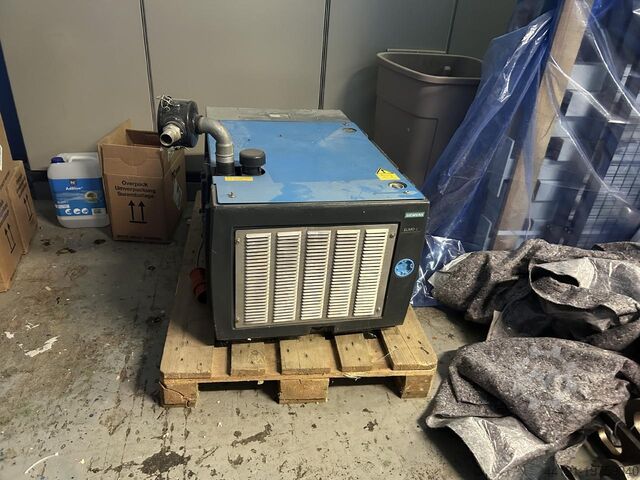 SIEMENS SINAMICS S210 2.0KW 200-480 VAC 7.5A