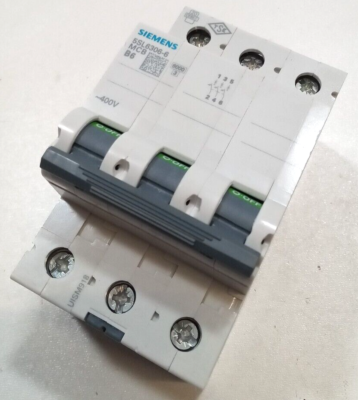 SIEMENS INT AUTOMATICO Icu=70 kA 3P 400 A