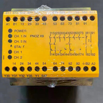 PILZ SAFETY RELAY 24V AC/DC 774609