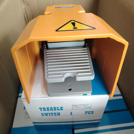 KACON/MARNO INTERRUPTOR PEDAL C/GUARDA ABIERTA METAL 15A