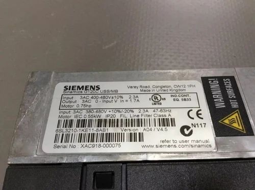 SIEMENS SINAMICS VARIADOR V20 0.75HP 380-480VAC 1.7A C/BOP