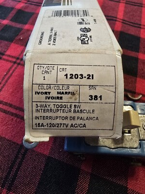LEVITON INTERRUPTOR DE PALANCA 3 VIAS 15A 120/277V