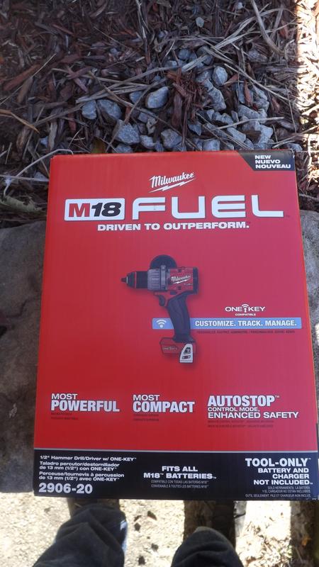 MILWAUKEE TALADRO PERCUTOR M18 FUEL DE 1/2" CON KIT ONE-KEY