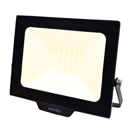 TECNOLITE REFLECTOR 3000K 240V