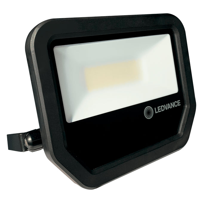 LEDVANCE REFLECTOR LED 30W 3000K IP65 NEGRO