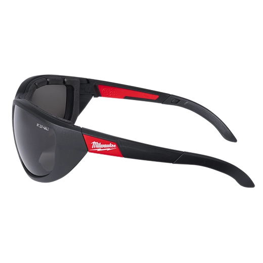 MILWAUKEE LENTES DE SEGURIDAD ALTO DESEMPEÑO OBSCUROS