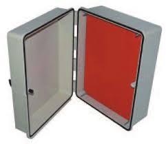 TABLEPLAST GABINETE BEIGE C/RIEL 136X146X87 P/4 MODS IP65 IK10