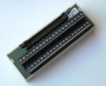 SIEMENS BLOQUE DE TERMINALES S7-300 P/64 CANALES