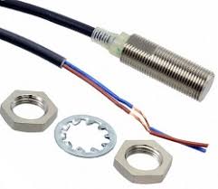 OMRON INDUCTIVE SENSOR 3H Sn=18mm NO NPN 12-24VDC