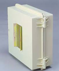 TABLEPLAST GABINETE BEIGE C/RIEL 145X180X87 P/7 MODS IP65 IK10